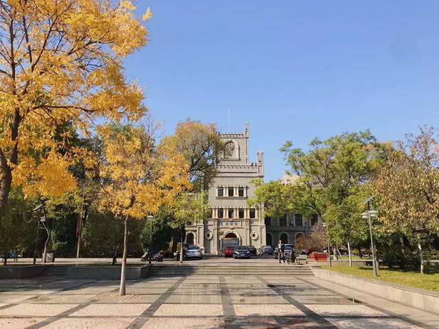 美哭了!太原这8所高校秋日美景,浪漫堪比电影!有你母校吗?