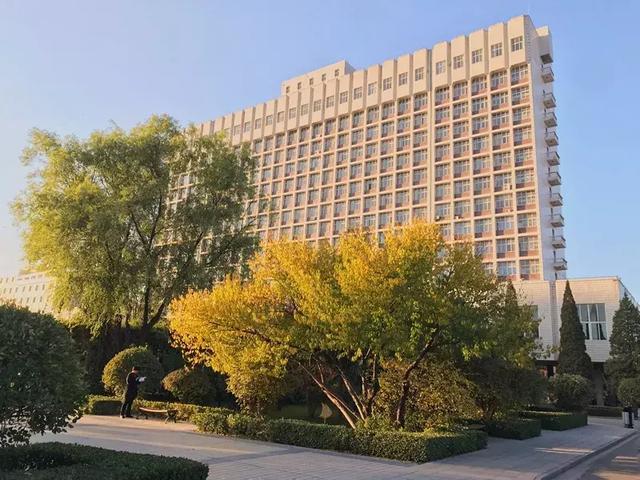 美哭了!太原这8所高校秋日美景,浪漫堪比电影!有你母校吗?