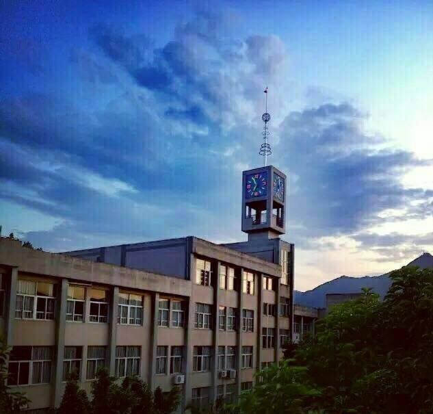 重返母校实习是一种什么样的体验，母校美景故地重游感悟