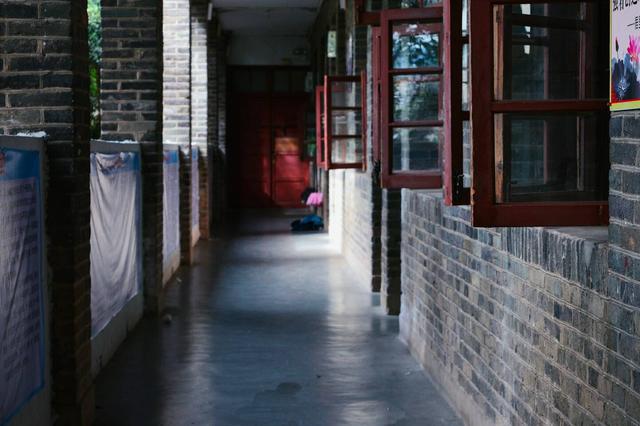 重返母校实习是一种什么样的体验，母校美景故地重游感悟