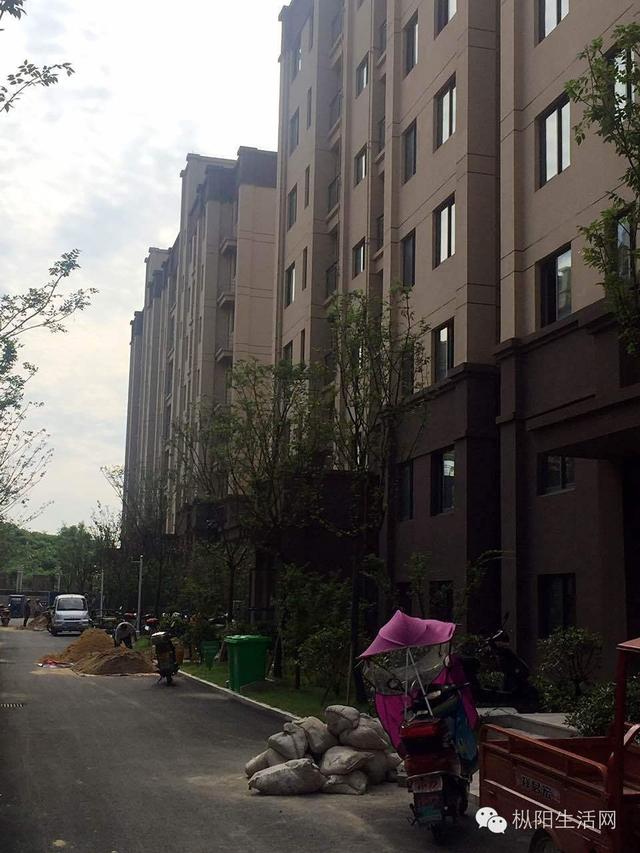 在家，学校是美景，在校，家是美景！