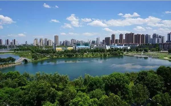 还记得你学校里校园湖的风光吗？盘点湖南十大高校校园湖风景，看看有没有你的母校！