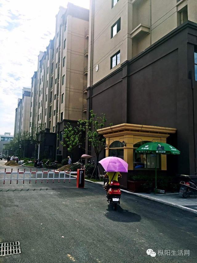 在家，学校是美景，在校，家是美景！